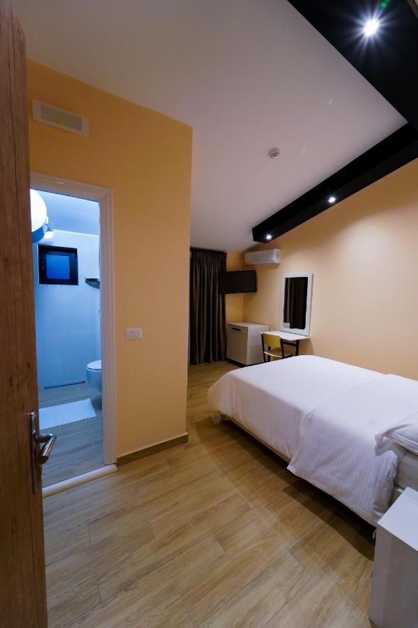 Sr99 Hotel 티라나 외부 사진
