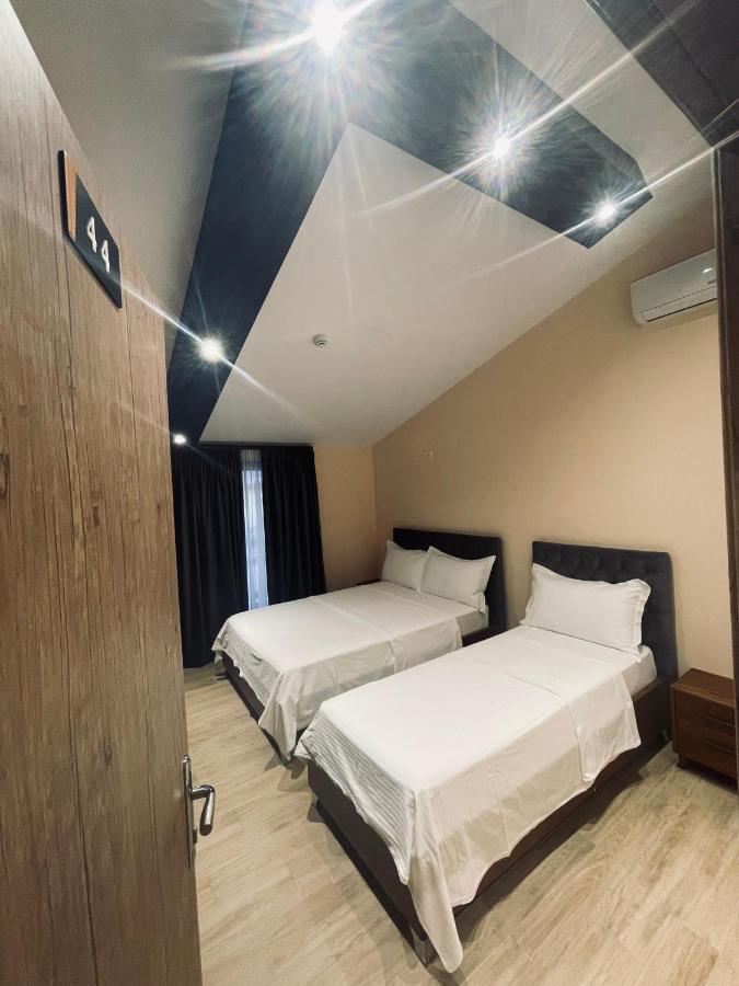 Sr99 Hotel 티라나 외부 사진